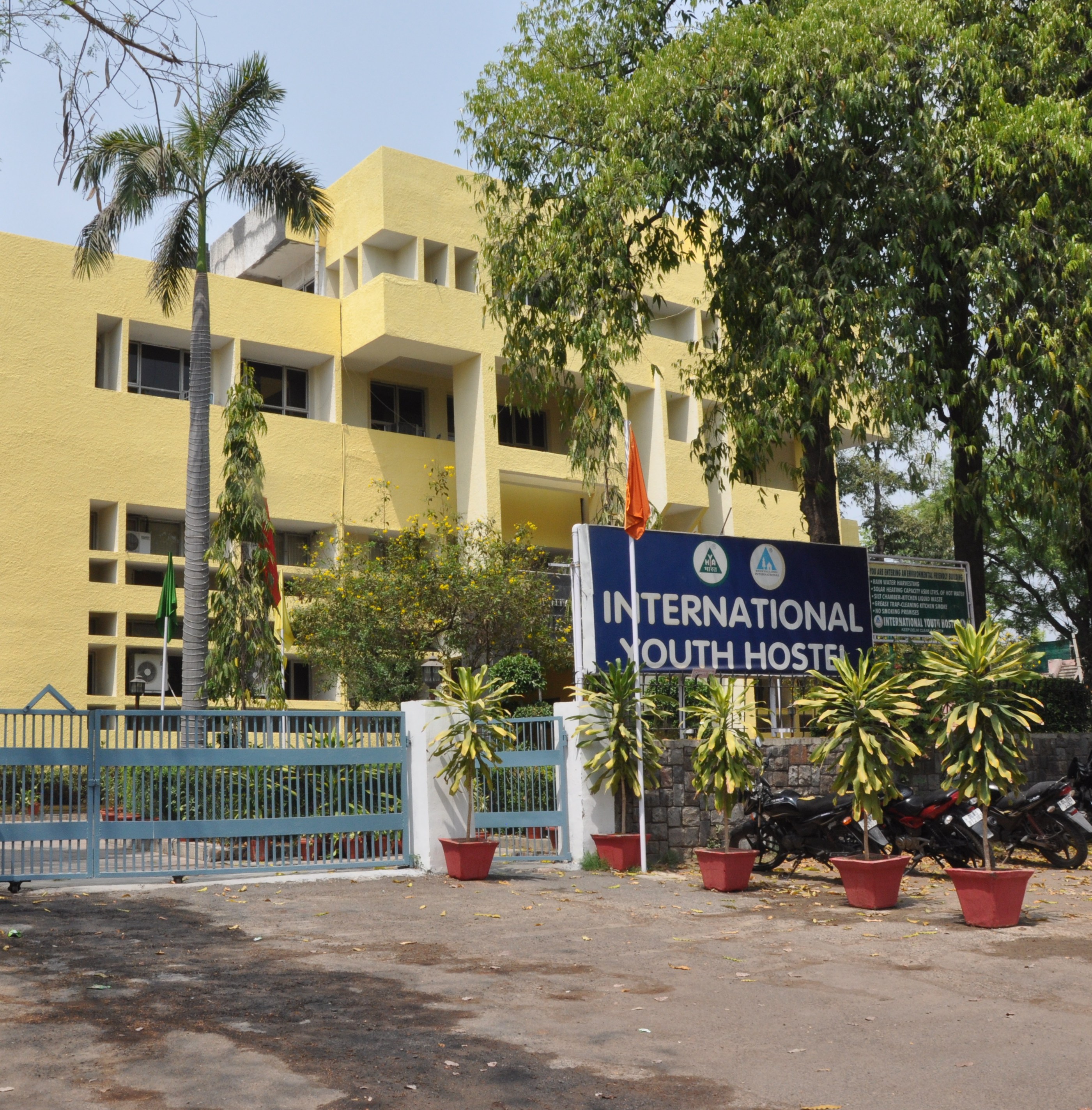 INTERNATIONAL YOUTH HOSTEL NEW DELHI